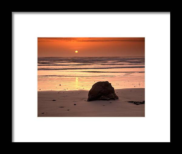 Oregon Framed Print featuring the photograph Yet Another Oregon Sunset. by HW Kateley