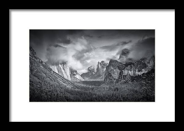 Usa Framed Print featuring the photograph Yosemite Valley by Mike Leske
