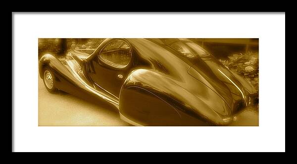 Bristol Teardrop Special Framed Print featuring the photograph Bristol Teardrop Special #2 by John Colley