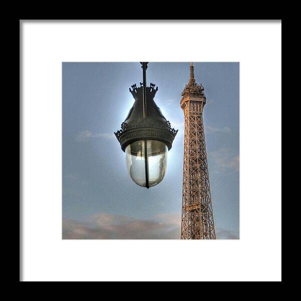 Mobilephotography Framed Print featuring the photograph Paris - Tour Eiffel - Hdr #1 by Tony Tecky
