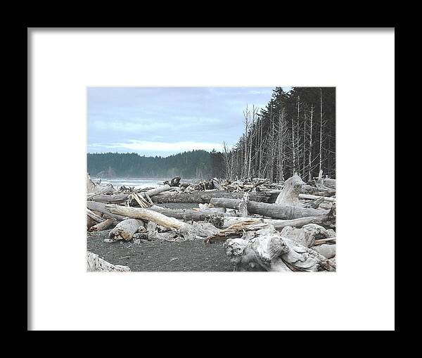 Twilight Framed Print featuring the photograph Rialto Beach La Push #3 by Kelly Manning