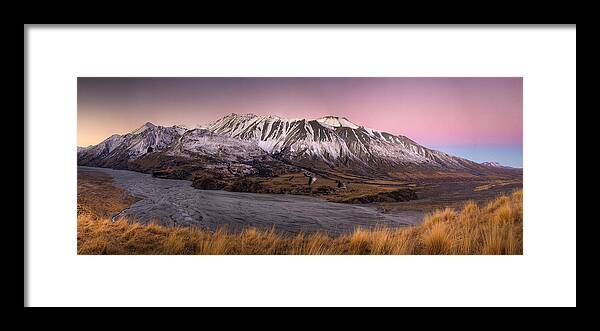 00486234 Framed Print featuring the photograph Alpenglow Over The Clyde River by Colin Monteath