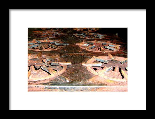 Burners Stove Oven Rusty Framed Print featuring the photograph Burnt Out by Bruce Carpenter