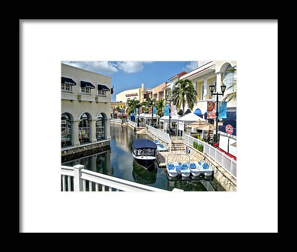 Cancun Framed Print featuring the photograph Cancun Shopping by Rob Green