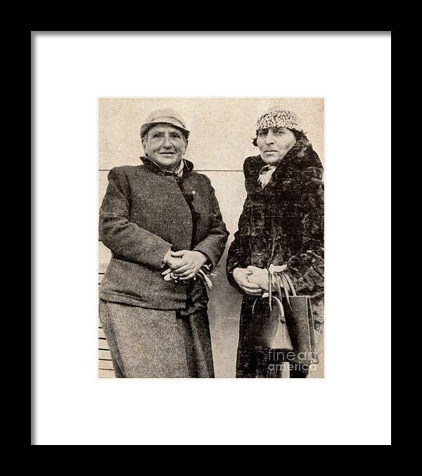 History Framed Print featuring the photograph Gertrude Stein And Alice B. Toklas by Photo Researchers