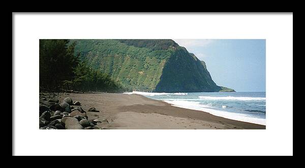 Hawaii Photographs Framed Print featuring the photograph Hawaii Shore by C Sitton