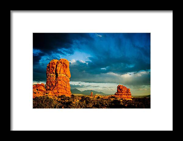 Landscape Framed Print featuring the photograph Moab Utah by Mickey Clausen