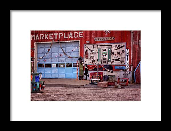 Newburyport Massachusetts Framed Print featuring the photograph Oldie's Marketplace by Tom Singleton