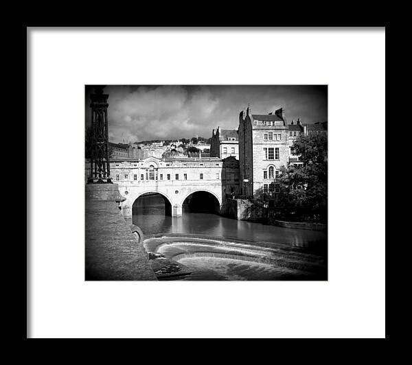 Bath Framed Print featuring the photograph Pulteney Bridge by Ian Kowalski