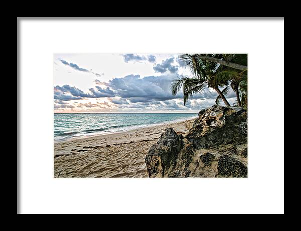 Beach Framed Print featuring the photograph Quiet Time by Shari Jardina