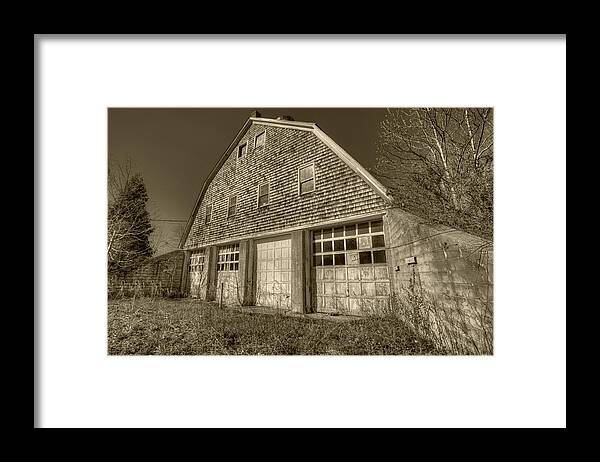 Barn Framed Print featuring the photograph Southampton Potato Barn II by Steve Gravano