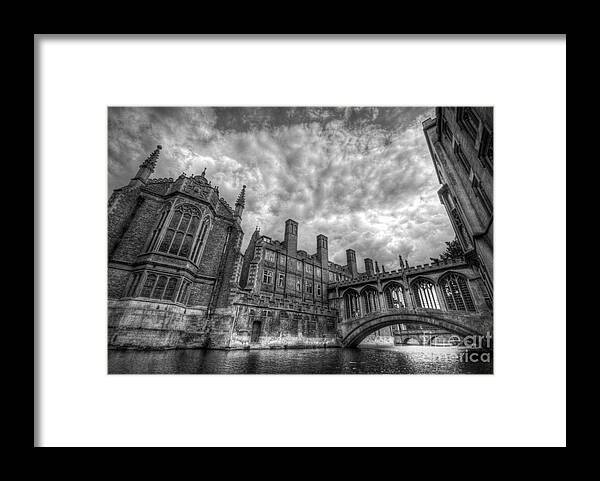 Art Framed Print featuring the photograph Bridge Of Sighs - Cambridge by Yhun Suarez