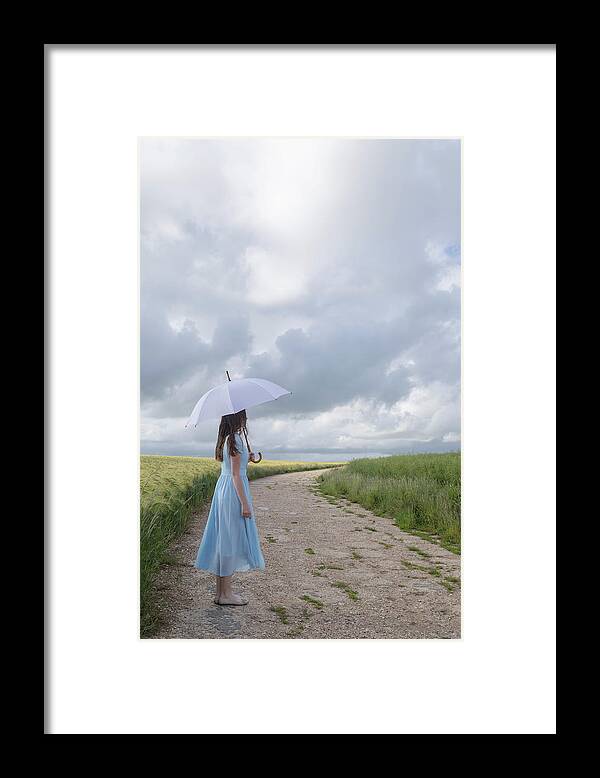 Grain Framed Print featuring the photograph Waiting #17 by Joana Kruse