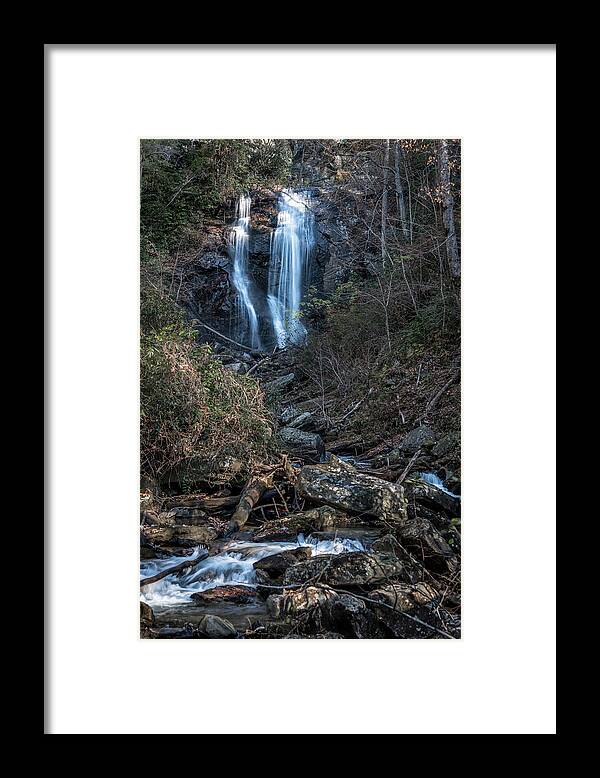 Water Falls Framed Print featuring the photograph Anna Ruby Falls by Jaime Mercado