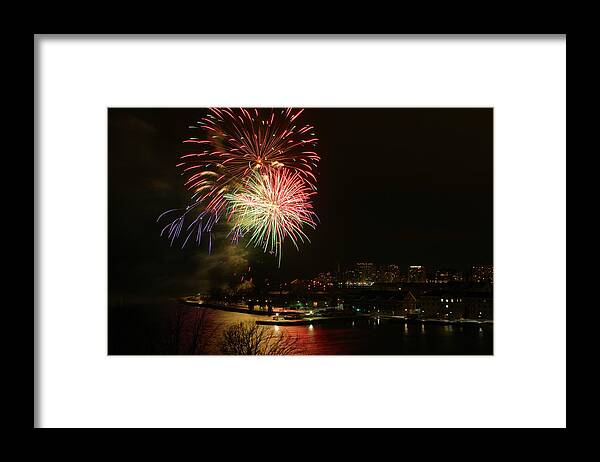 Fireworks Framed Print featuring the photograph 2015 New Years Eve Fireworks by Paul Wash