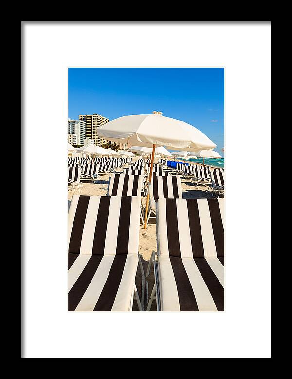Chair Framed Print featuring the photograph Miami Beach by Raul Rodriguez