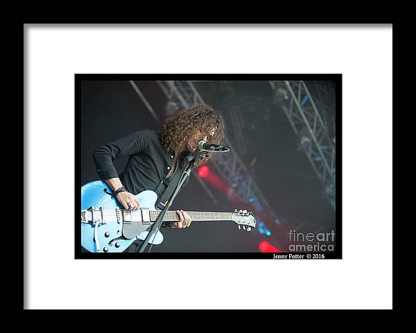 Raveneye At Steelhouse Festival 2016 Oli Brown Photographed By Jenny Potter Framed Print featuring the photograph Raveneye #31 by Jenny Potter