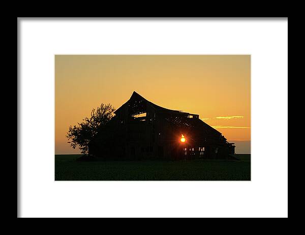 Landscape Framed Print featuring the photograph Abandoned Barn Rise by Bonfire Photography
