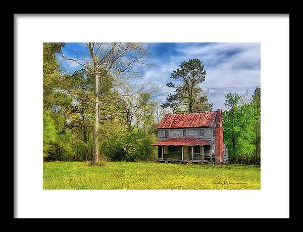 Abandoned Framed Print featuring the photograph Abandoned Farmhouse 4996 by Dan Beauvais