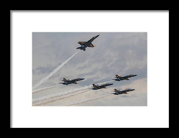  Framed Print featuring the photograph Airshow 24 by Les Greenwood