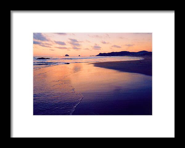 Sunset Framed Print featuring the photograph Awesome Zipolite Sunset 2 by Lyle Crump
