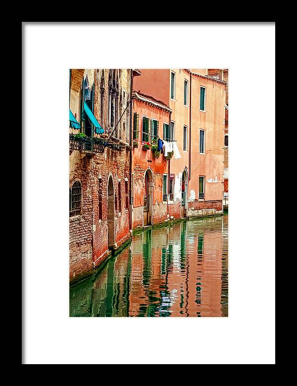 Alley Framed Print featuring the photograph Back Alley by Maria Coulson