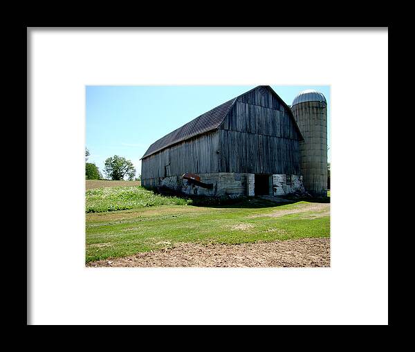 Barn Framed Print featuring the photograph Barn by Todd Zabel