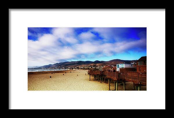  Framed Print featuring the photograph Beach Living by Joseph Hollingsworth