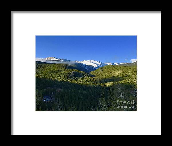 Mountain Framed Print featuring the photograph Beauty by Dennis Richardson