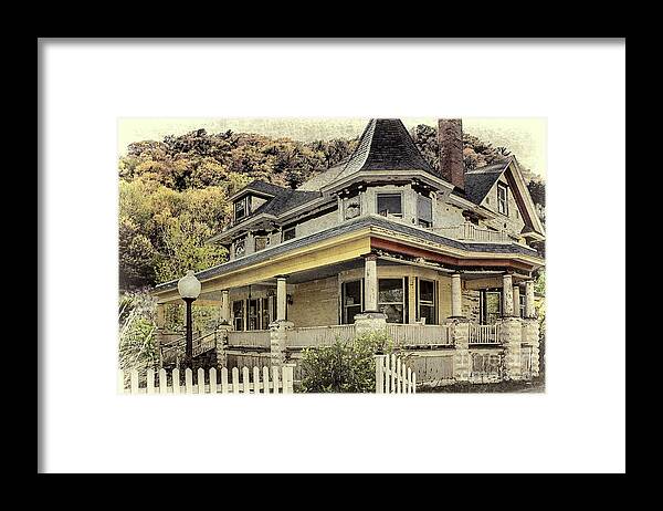 B&b Framed Print featuring the digital art Bed and Breakfast of Old by Georgianne Giese