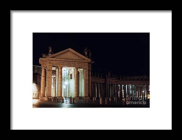 Bernini Framed Print featuring the photograph Bernini's colonnade by Fabrizio Ruggeri