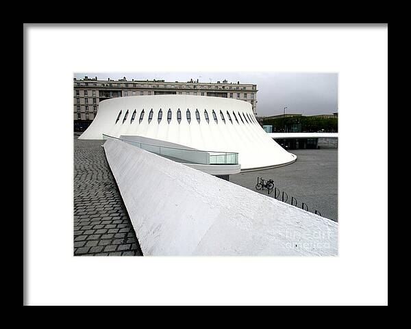Bibliotheque Oscar Niemeyer Framed Print featuring the photograph Bibliotheque Oscar Niemeyer 10 by Randall Weidner