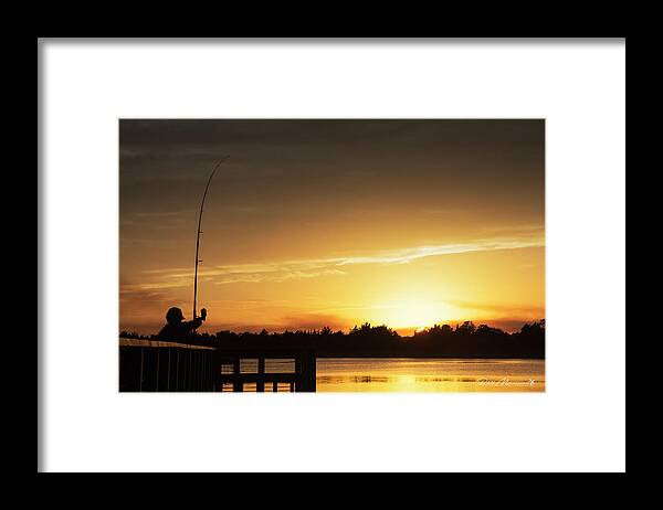  Framed Print featuring the photograph Catching The Sunset by Phil Mancuso