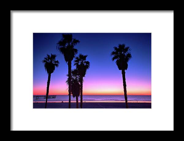 Los Angeles Framed Print featuring the photograph Color the Beach by Raf Winterpacht