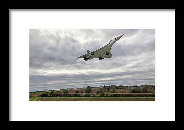 Aircraft Framed Print featuring the photograph Concorde - High Speed Pass_2 by Paul Gulliver