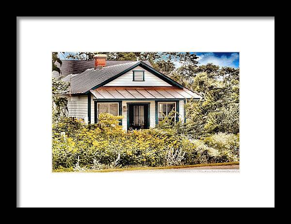 Cottage Framed Print featuring the photograph Cottage Life 8 by Lin Grosvenor