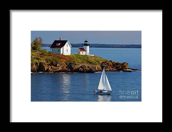 Painting Framed Print featuring the photograph Curtis Island Lighthouse - D002652b by Daniel Dempster