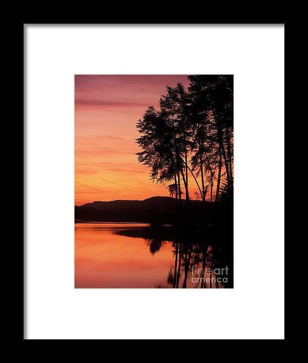 Sunrise Framed Print featuring the photograph Deam Lake Dawn - FM000088 by Daniel Dempster