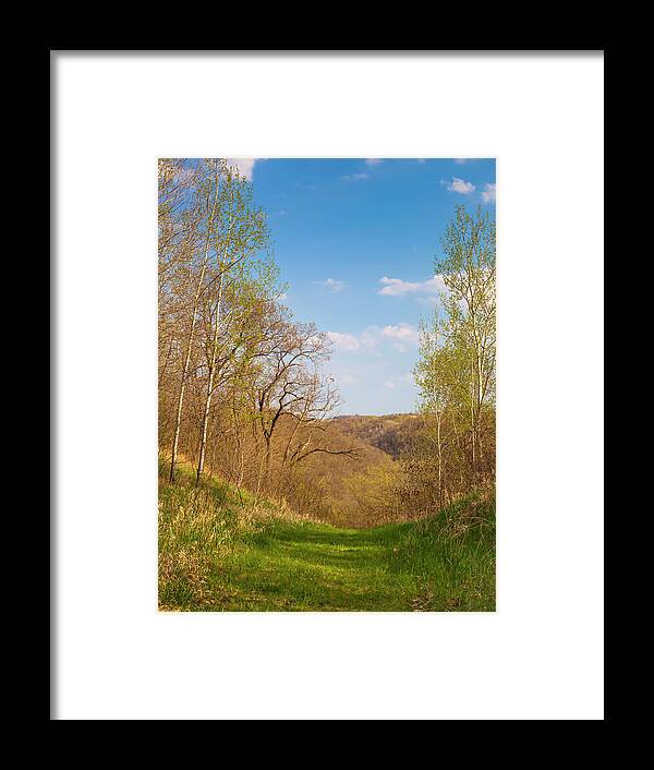 5dii Framed Print featuring the photograph Driftless Vista by Mark Mille