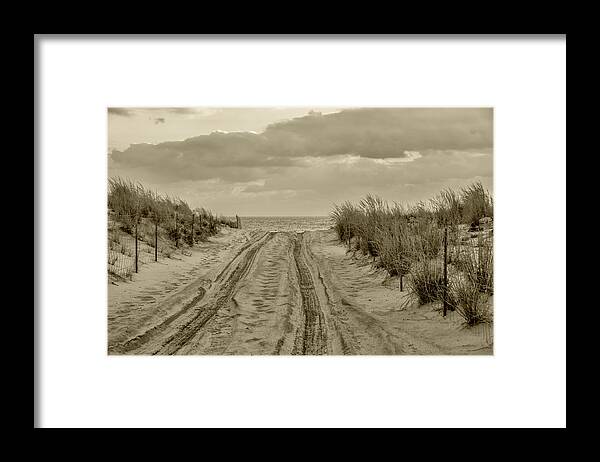 Beach Framed Print featuring the photograph Drive To The Ocean by Cathy Kovarik