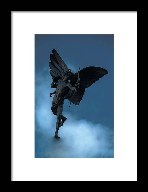 Piccadilly Circus Framed Print featuring the photograph Eros at Picadilly Circus by Steven Richman