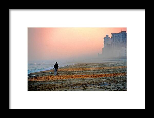Beach Framed Print featuring the photograph Evening stroll by Bill Jonscher