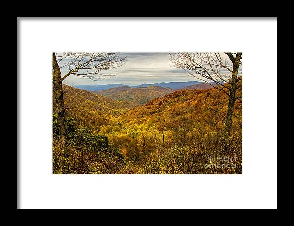 Fall Framed Print featuring the photograph Fall Mountain Overlook by Barbara Bowen