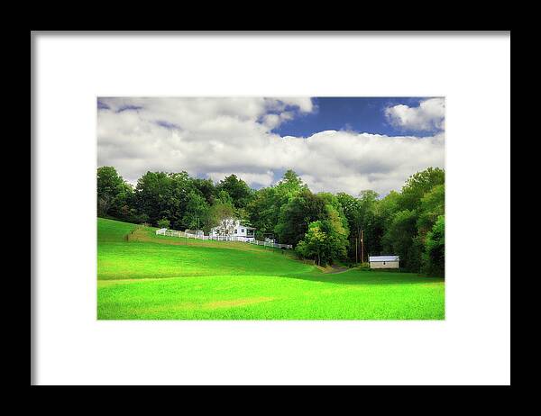 Landscape Framed Print featuring the photograph Farmland by Tom Mc Nemar