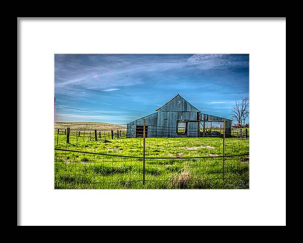 Barn Framed Print featuring the photograph Folsom Barn by Steph Gabler