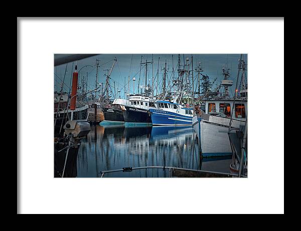 Discovery Harbour Framed Print featuring the photograph Full House by Randy Hall