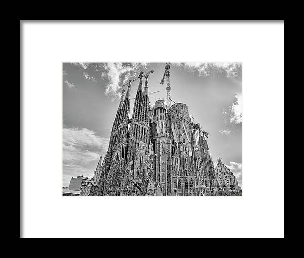 La Sagrada Familia Framed Print featuring the photograph Gaudi La Sagrada Blk Wht by Chuck Kuhn