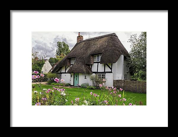 Cottage Framed Print featuring the photograph Hampshire Thatched Cottages 8 by Shirley Mitchell