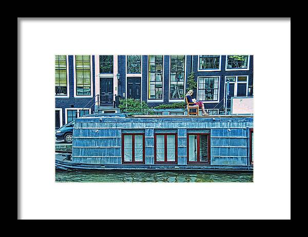 Amsterdam House Boat Framed Print featuring the photograph Amsterdam Houseboat 1 by Allen Beatty