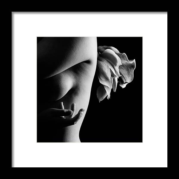 Black And White Framed Print featuring the photograph Invitation by Mayumi Yoshimaru